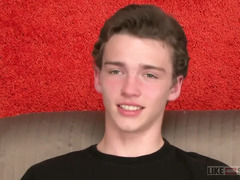 Fledgling lad dude auditions with a super-hot hand job and fellatio to the director